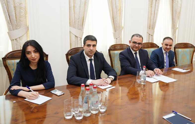 Pemerintah sangat menghargai kerja sama yang efektif antara Armenia dan Polandia.  Tigran Khachatryan