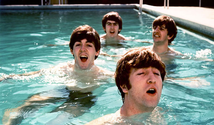 Story of One Photo: The Beatles in a Swimming Pool