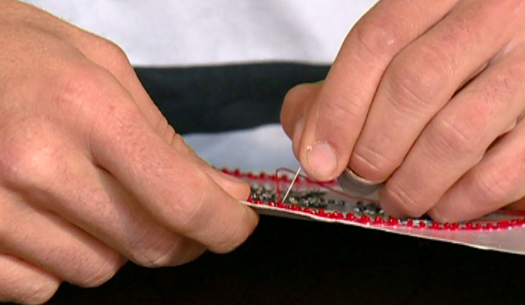 Ուլունքագործի ձեռքի աշխատանքները բազմաթիվ երիտասարդ աղջիկների են գրավել