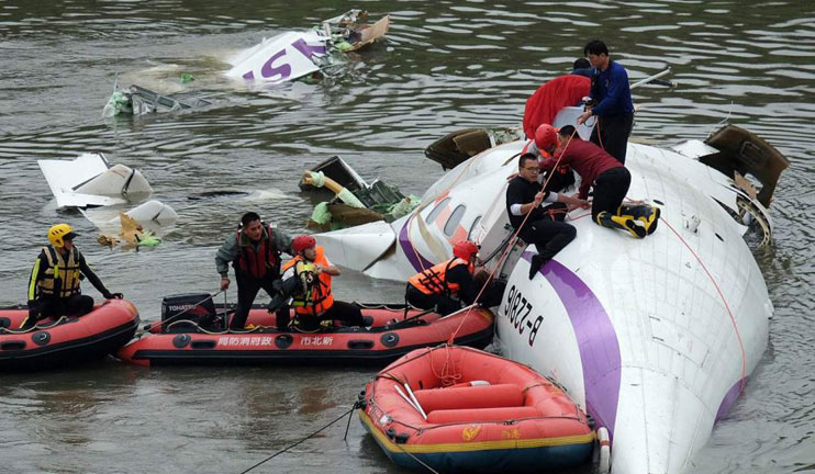 13 people have died because of the plane accident in Taiwan