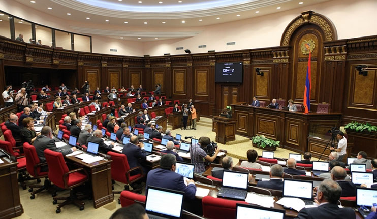 The last day of the parliamentary four-day session passed in heated discussions and arguments