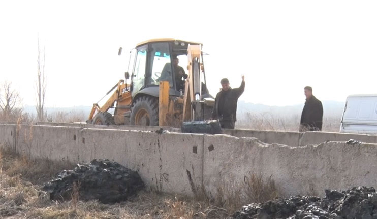 Water user company started to clean out the Etchmiadzin canal