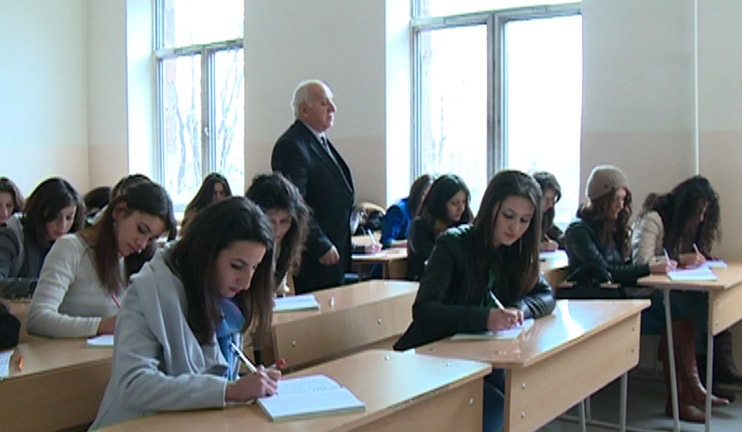 Government’s program intends increase of number of young teachers in community schools