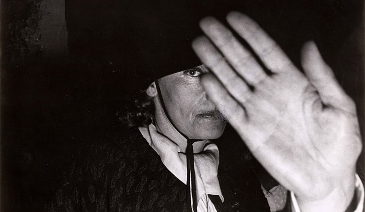 A story of a photo: Right to being forgotten