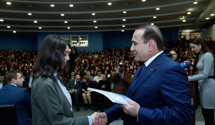 The government will partially refund the tuitions of 648 students of different universities