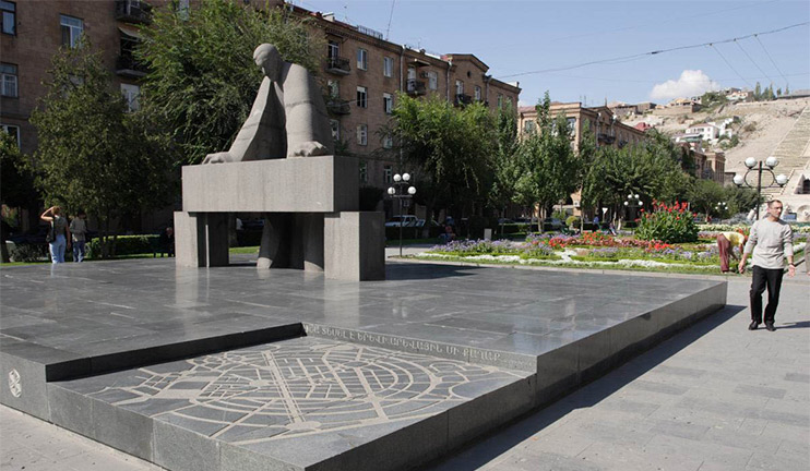 Մարտի 4-ը ճարտարապետ Ալեքսանդր Թամանյանի ծննդյան օրն է