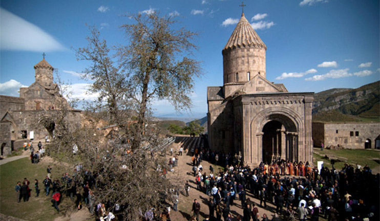 How does Armenia attract tourists increasing year by year?