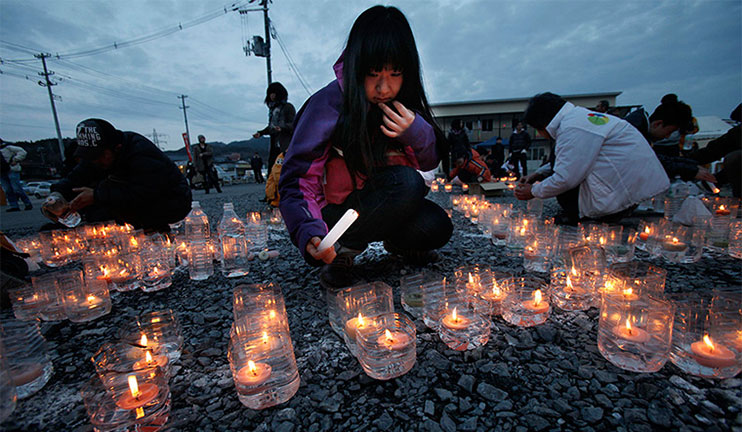 Ճապոնիայում հարգանքի տուրք են մատուցել ավերիչ երկրաշարժի և ցունամիի զոհերին