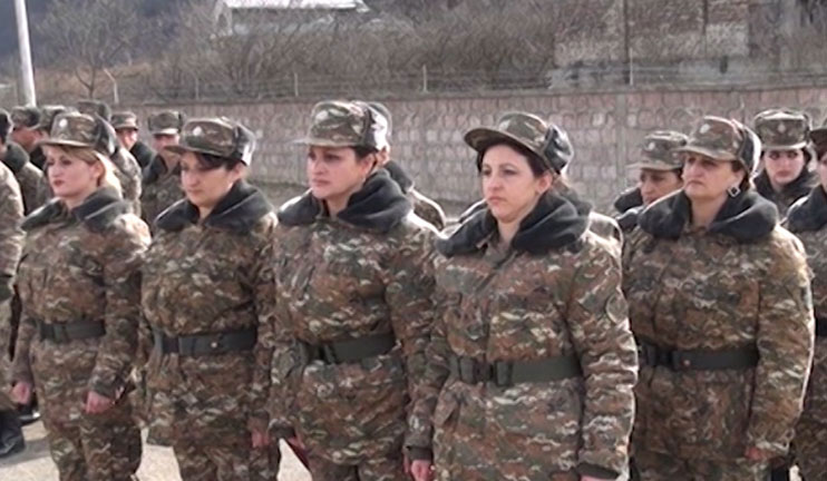 Կանանց միամսյակի առթիվ Լոռիում մեծարել են կին զինծառայողներին