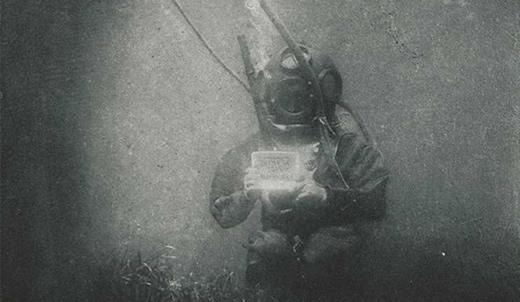 A Story of a Photo: The first underwater photo