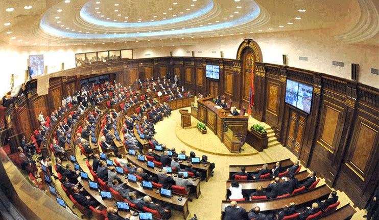 The National Assembly began the discussion of the declaration condemning the Genocide of Greek and the Assyrian