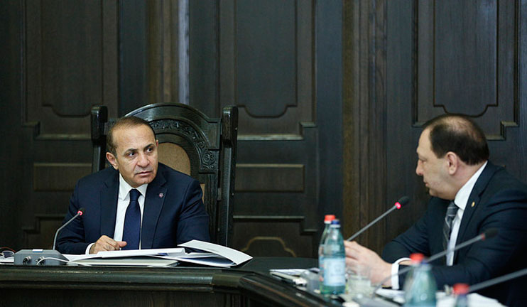 The government approved the "One child-one computer" project