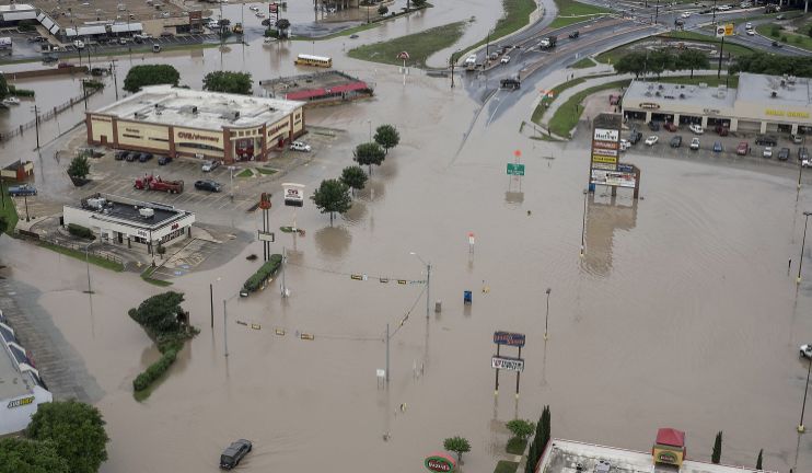 Ամերիկյան Տեխաս նահանգի կենտրոնական հատվածում ջրհեղեղներ են սկսվել