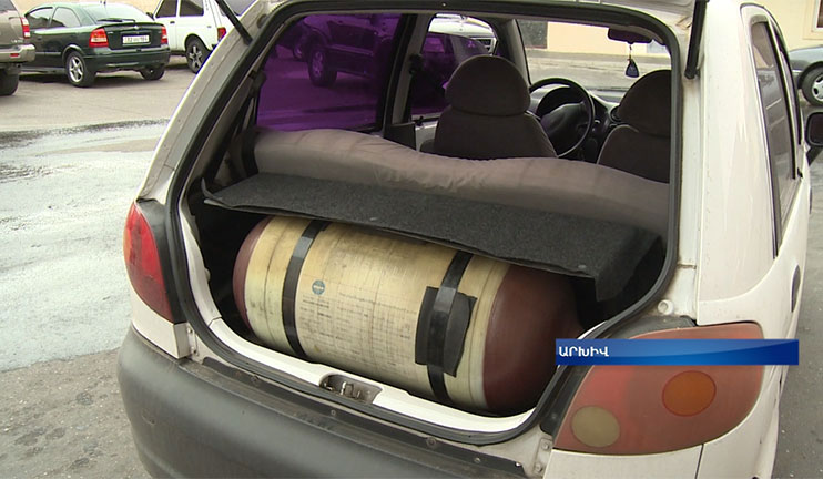 Who is to blame of the frequent explosions of gas cylinders of cars?