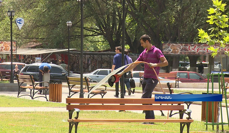 How to be protected from getting sunburned and food poisoning