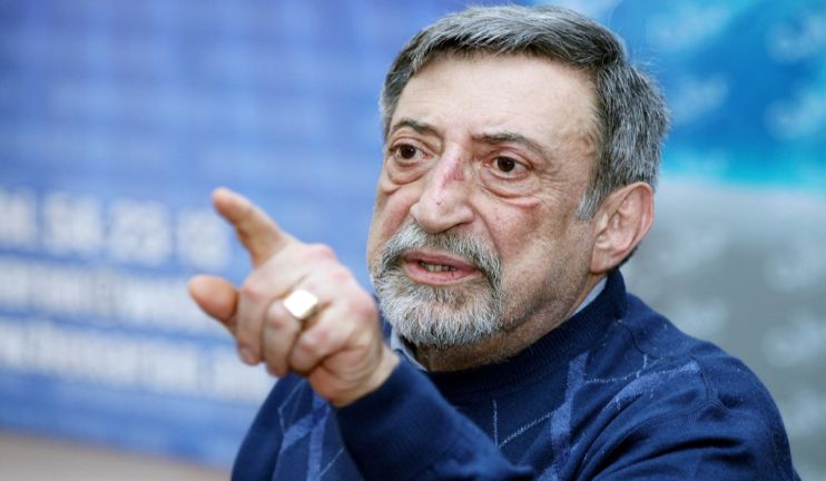 Pupils do not attend theater: Who is to blame for?