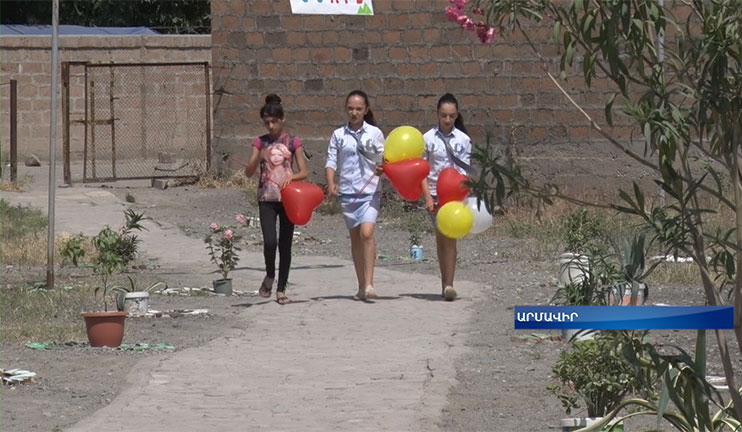 Արմավիրի Եղեգնուտ համայնքի դպրոցականները սեփական ուժերով բարեկարգել են դպրոց տանող ճանապարհը