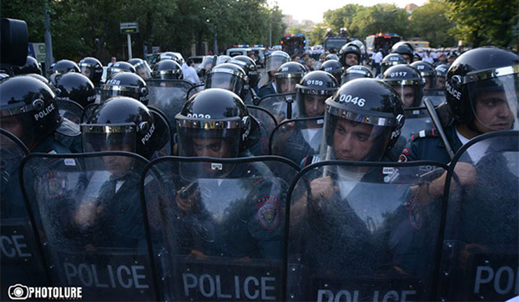 Ոստիկանության հայտարարությունը բերման ենթարկված ցուցարարների եւ լրագրողների վերաբերյալ