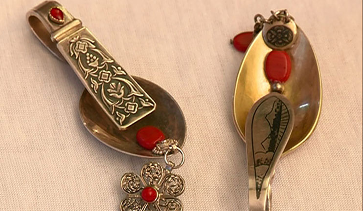 Լուսինեն յուրահատուկ զարդեր է պատրաստում կենցաղային տարբեր առարկաներից