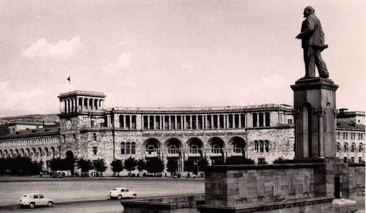 Speaking Monuments: Statue of Lenin