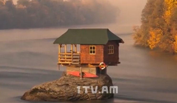 Մի ֆոտոյի պատմություն. դրախտային տնակ