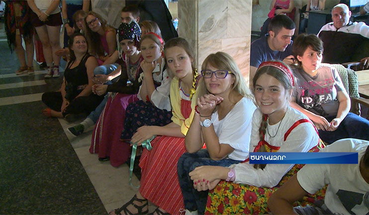 Եվրոպացի երիտասարդները ծանոթանում են Հայաստանի մշակույթին ու պատմությանը