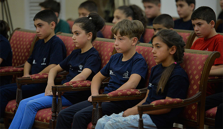 President Serzh Sargsyan hosted pupils who won in the Olympiads