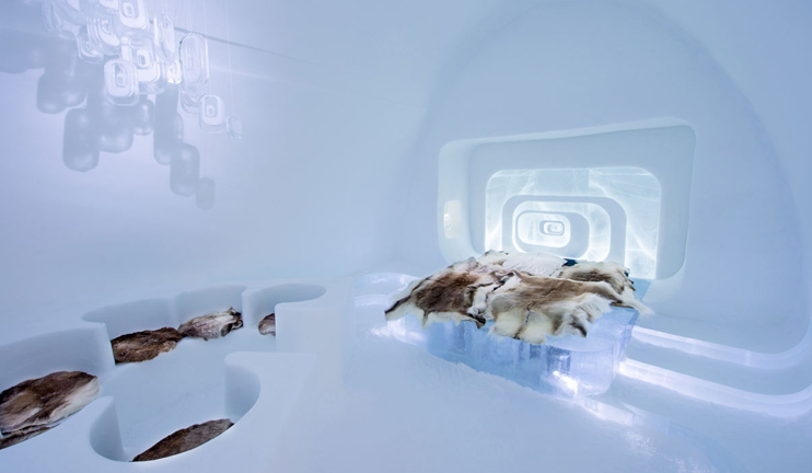 Խոսող կոթողներ. Սառցե հյուրանոց