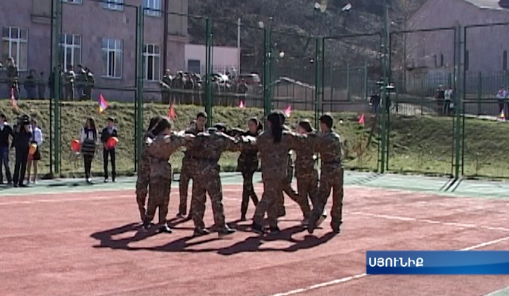 «Պատանի երկրապահ» ակումբի անդամները զինվորի առօրյային ծանոթանում են դպրոցում