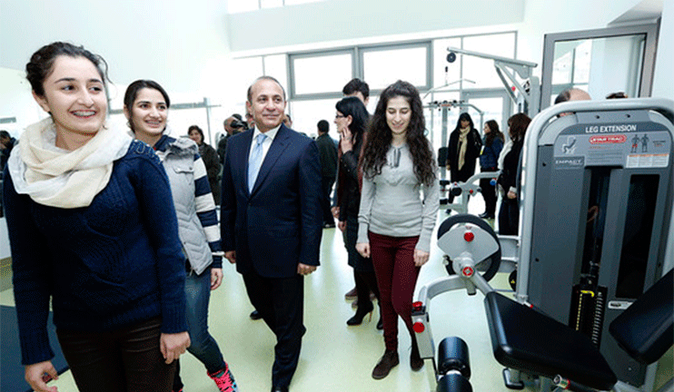 Prime Minister Hovik Abrahamyan visits Dilijan International School