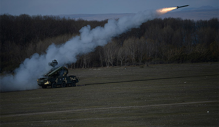 Նախագահը դիտել է Արցախում ընթացող «Միասնություն-2014»  զորավարժությունները