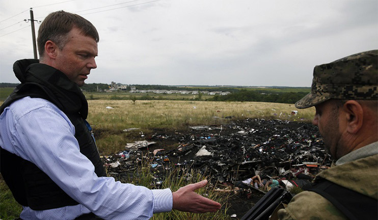Wreckage of “Boeing” crashed in Donetsk transported to Kharkov