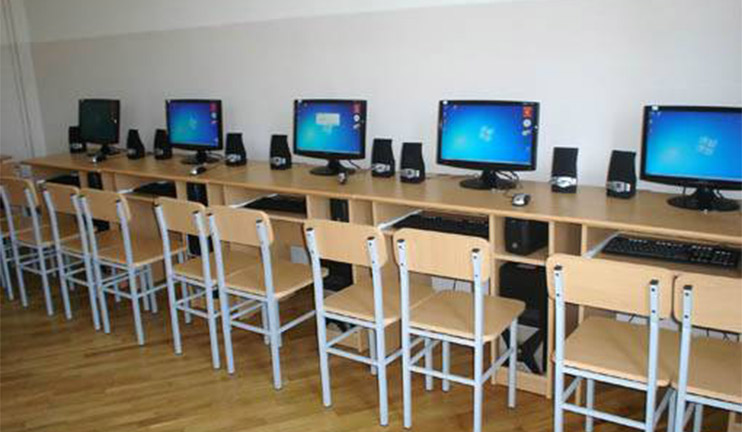 Դարբաս համայնքի միջնակարգ դպրոցը համալրվել է նոր համակարգիչներով