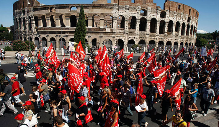 Իտալիայում գործադուլը վերածվել է զանգվածային երթերի