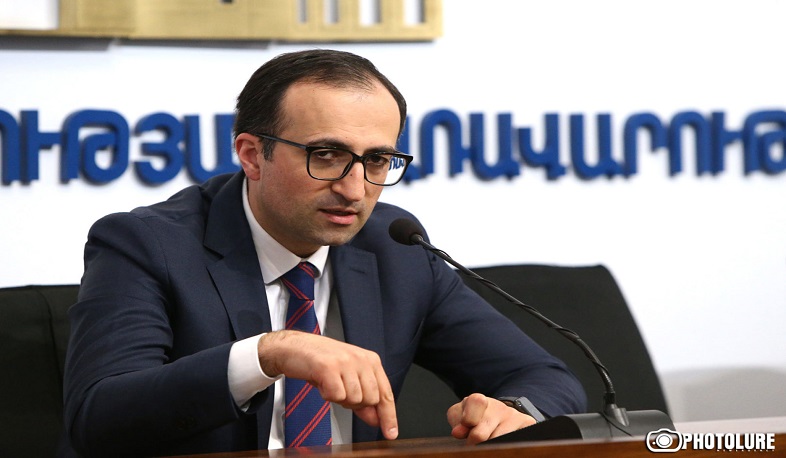 135 citizens are in serious condition, 63 are critical. Minister