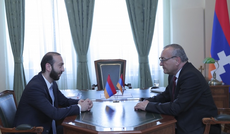 Ararat Mirzoyan met with the newly elected speaker of the Artsakh Parliament in Stepanakert