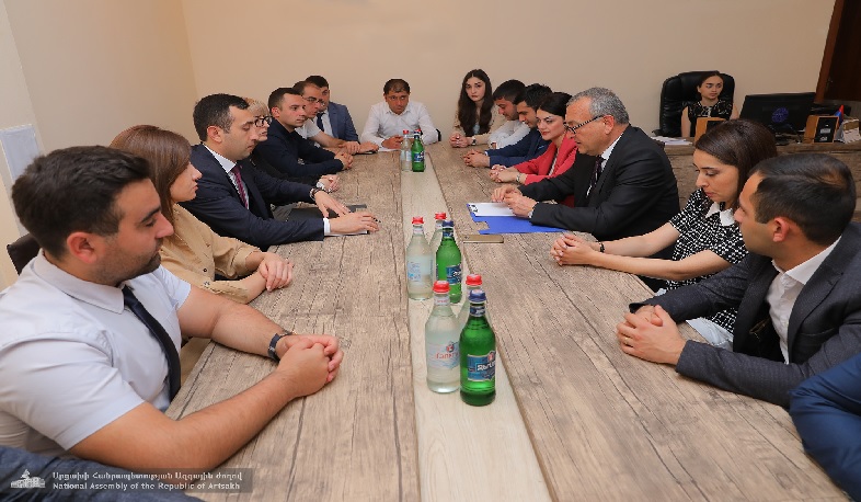 Արցախի ԱԺ նախագահը հանդիպել է «Քաղաքացիական միացյալ դաշինք» կուսակցության ներկայացուցիչների հետ