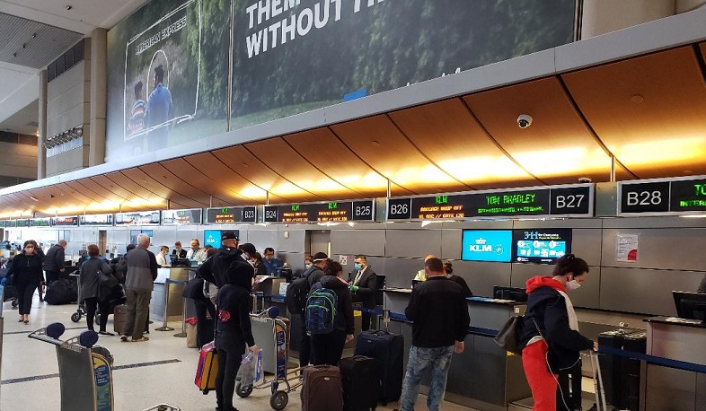 214 Armenian citizens arrive in Armenia via Los Angeles-Amsterdam-Minsk-Yerevan route