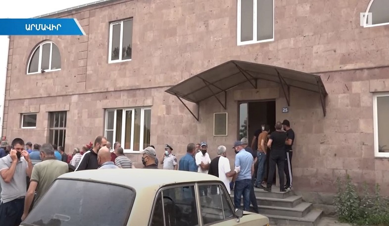 Բողոքի ակցիա՝ «Էջմիածին» ՋՕԸ-ի աշխատանքի դեմ