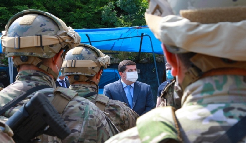 ԱՀ նախագահն այցելել է ԱԱԾ հատուկ նշանակության վարչություն