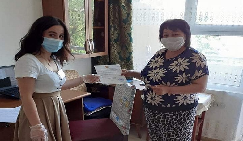 Ադրբեջանից բռնագաղթած ընտանիքները ստացան բնակարանի գնման վկայագիր