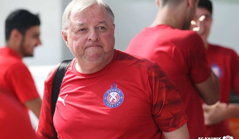 Տարխանովը հեռացել է «Փյունիկից»