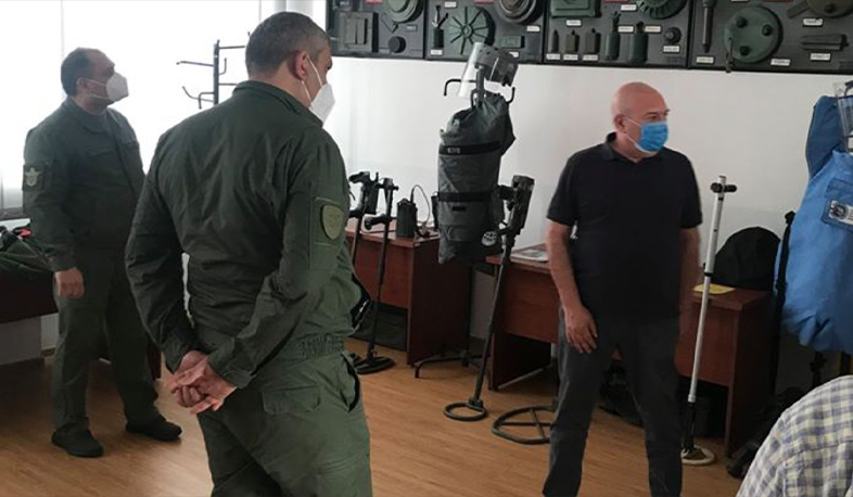 ՊՆ գլխավոր քարտուղարն այցելել է Հումանիտար ականազերծման և փորձագիտական կենտրոն