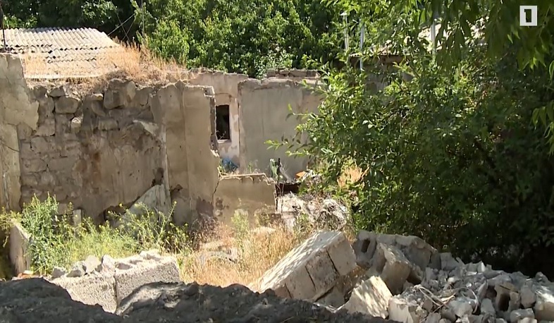 Մայրաքաղաքի Ֆիրդուս թաղամասում առկա 8 հուշարձան շենք դուրս է բերվել կառուցապատման ծրագրից