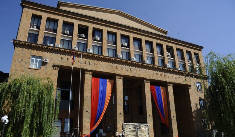 ԵՊՀ գիտխորհրդի առցանց նիստը ընտրելու է ԵՊՀ հոգաբարձուների խորհրդի 8 անդամներին. Էմին-Տերյան