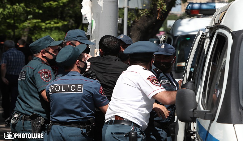 ԱԺ շենքի մոտից բերման է ենթարկվել 103 անձ