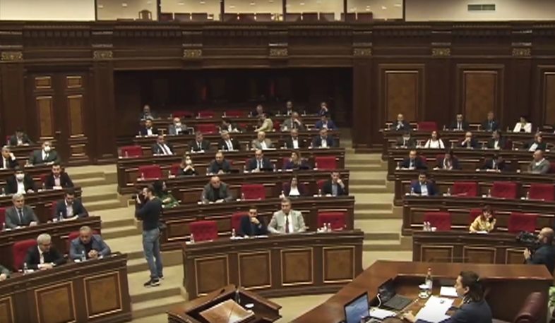 Մեկնարկել է Ծառուկյանին ազատությունից զրկելու միջնորդության քվեարկությունը