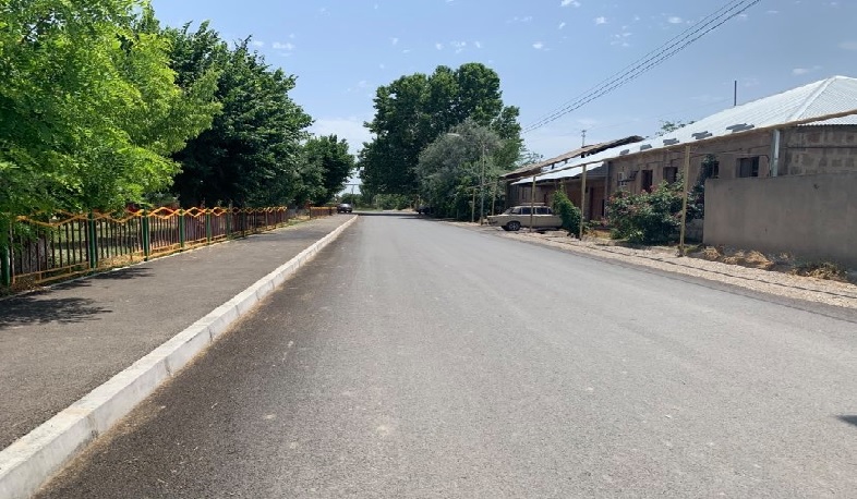 Այգեզարդն ունի բարեկարգ ճանապարհ