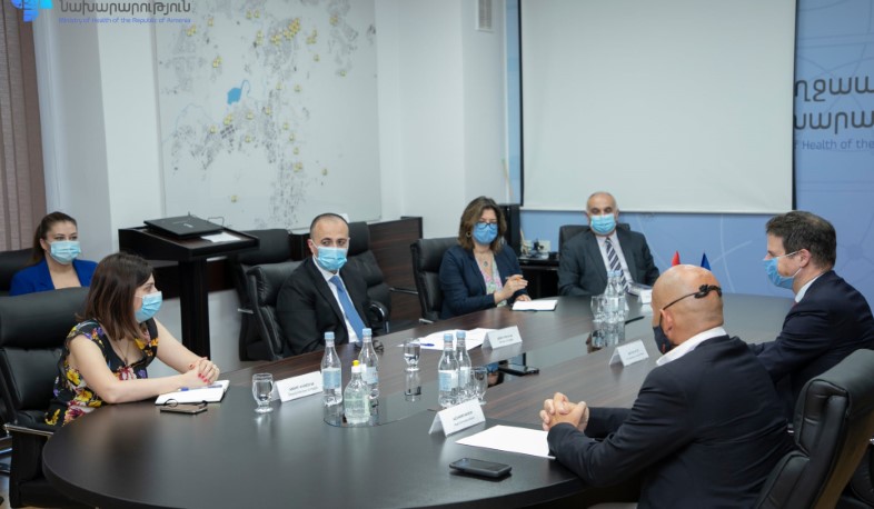 Torosyan receives Jonathan Lacote and French doctors