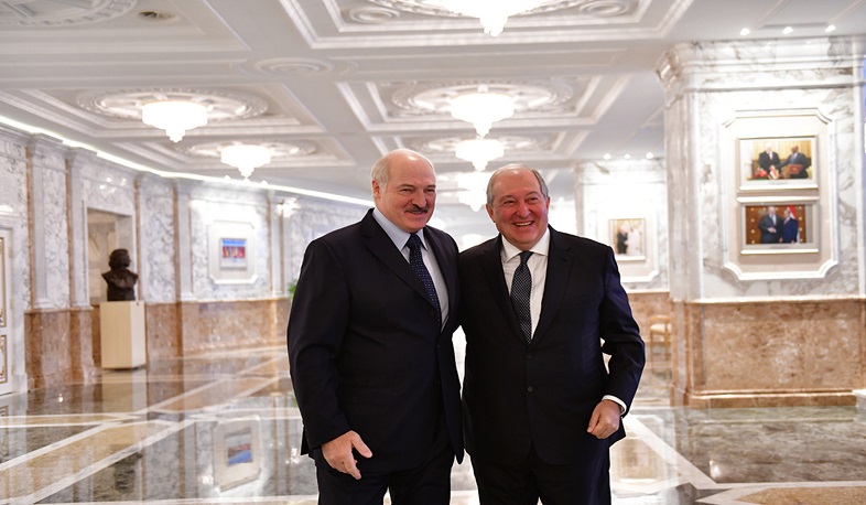 Alexander Lukashenko congratulated Armen Sargsyan on his birthday